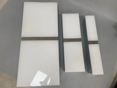 条形带装饰到站灯